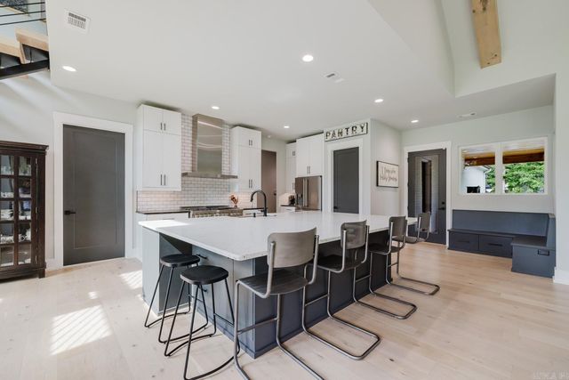 6048 Charley Place, Benton, AR 72019