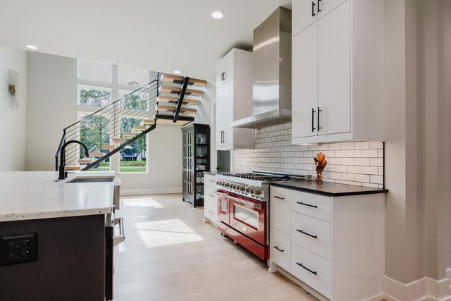 6048 Charley Place, Benton, AR 72019