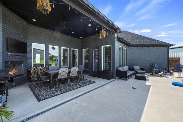 1007 Sinopa Street, Caddo Mills, TX 75135