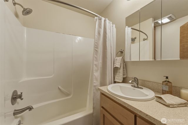 15 SW 13th Street, College Place, WA 99324