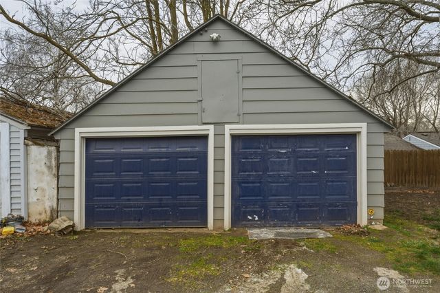 15 SW 13th Street, College Place, WA 99324