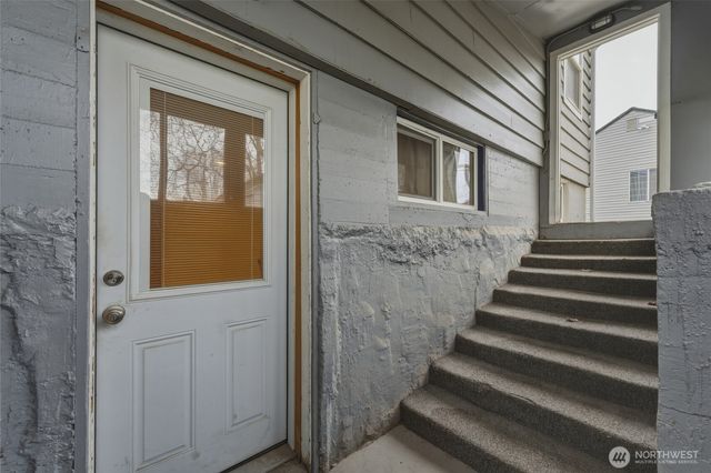 15 SW 13th Street, College Place, WA 99324