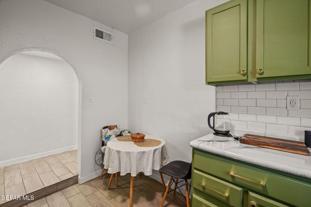 2805 GRANT Avenue, El Paso, TX 79930