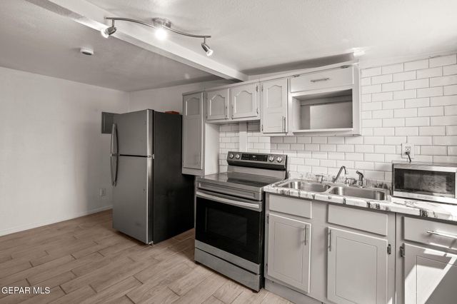 2805 GRANT Avenue, El Paso, TX 79930