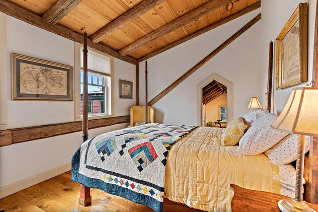 1576 Ferry Road, Charlotte, VT 05445