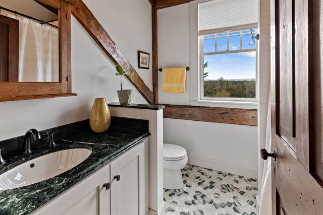 1576 Ferry Road, Charlotte, VT 05445