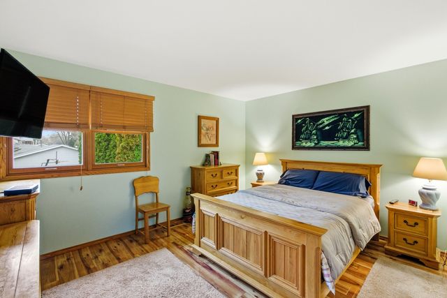 1688 President Street, Glendale Heights, IL 60139