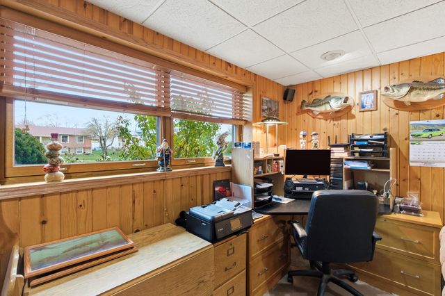 1688 President Street, Glendale Heights, IL 60139