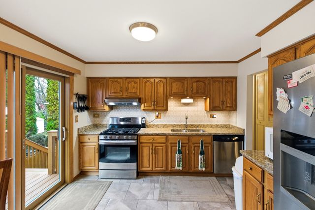 1688 President Street, Glendale Heights, IL 60139