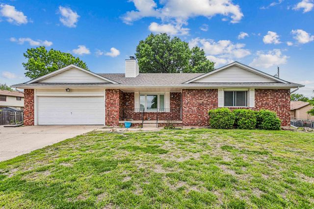 3304 Colonial Ct., Augusta, KS 67010