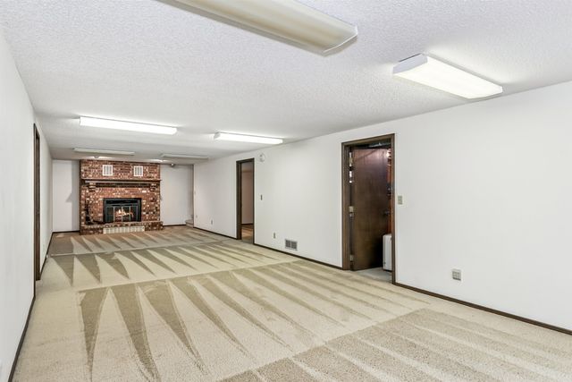 3304 Colonial Ct., Augusta, KS 67010