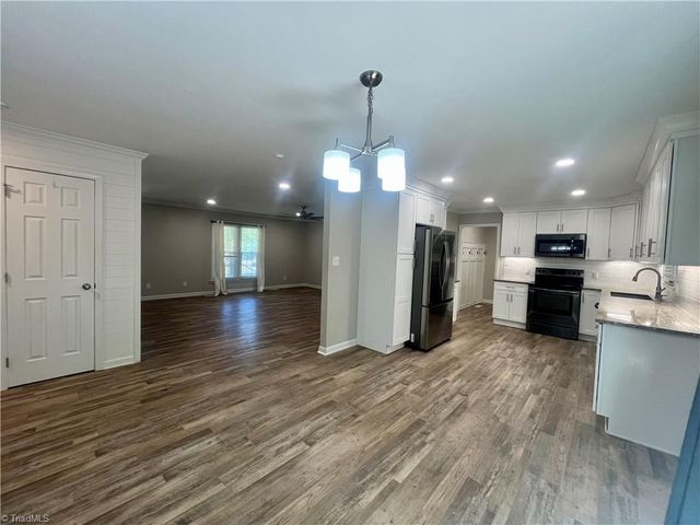 5637 Trotter Country Road, Archdale, NC 27263