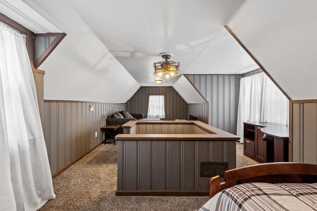 109 Elmwood Place, Crown Point, IN 46307