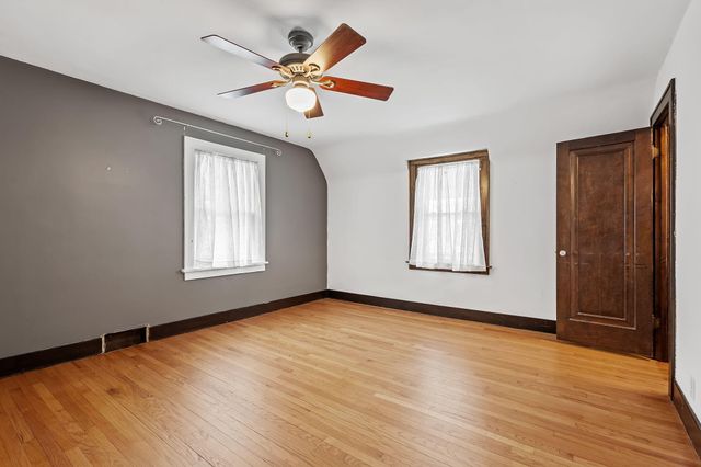 109 Elmwood Place, Crown Point, IN 46307