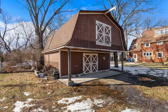 109 Elmwood Place, Crown Point, IN 46307