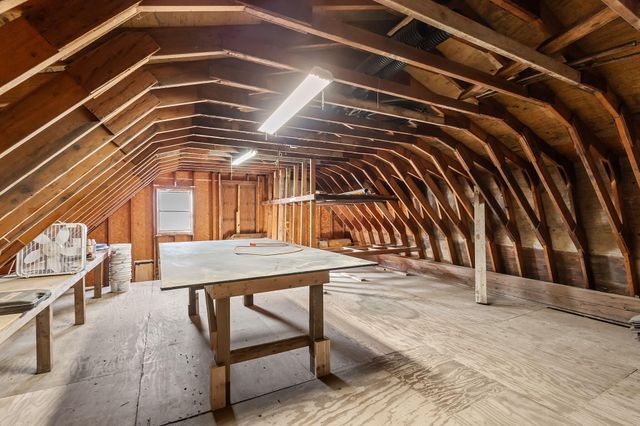 109 Elmwood Place, Crown Point, IN 46307