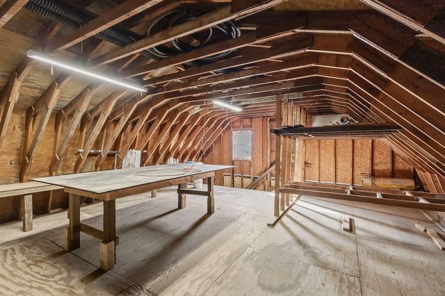 109 Elmwood Place, Crown Point, IN 46307