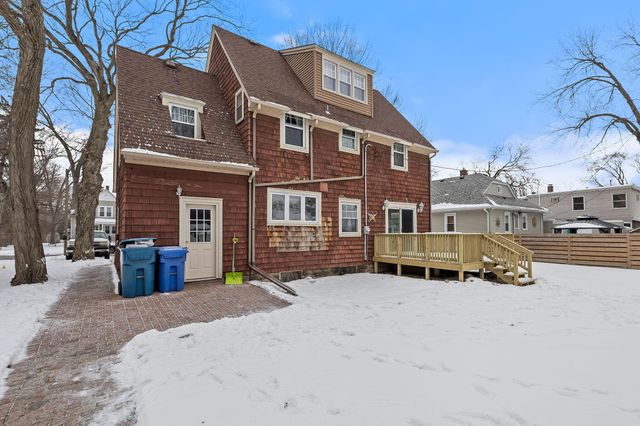 109 Elmwood Place, Crown Point, IN 46307