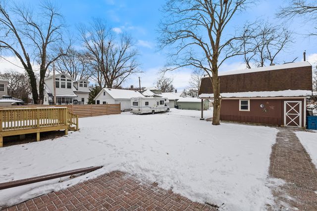 109 Elmwood Place, Crown Point, IN 46307