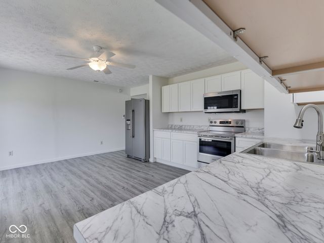 57 Oakden Court, Whiteland, IN 46184