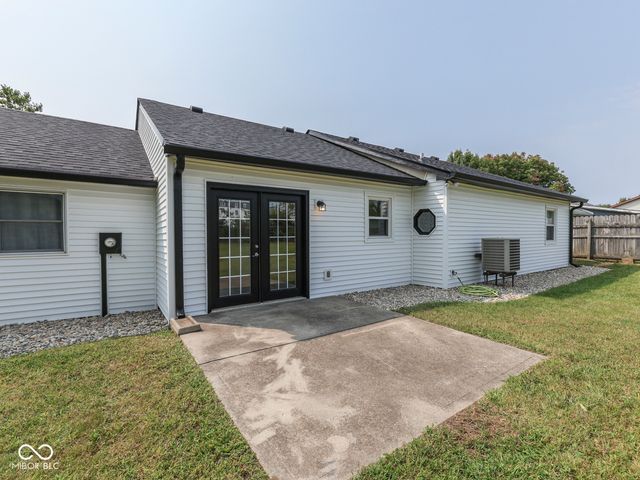 57 Oakden Court, Whiteland, IN 46184