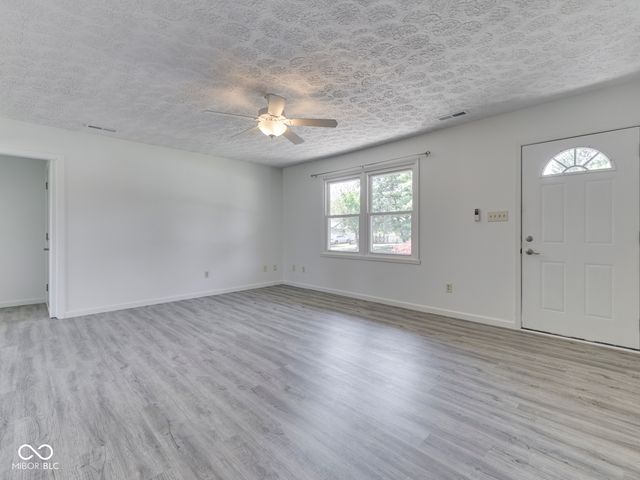 57 Oakden Court, Whiteland, IN 46184