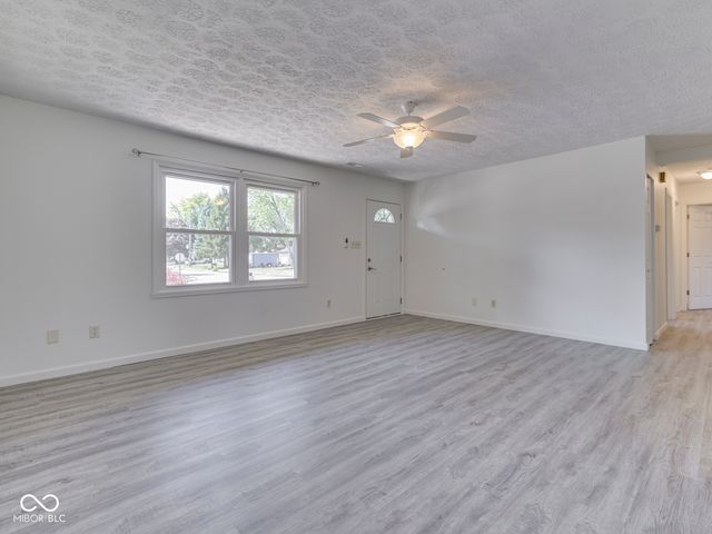 57 Oakden Court, Whiteland, IN 46184