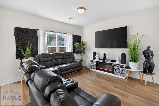 1282 Grayson Avenue, Hinesville, GA 31313