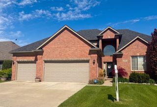 47376 Hidden Meadows Drive, Macomb, MI 48044
