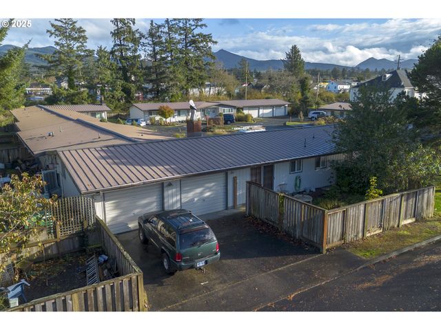 1715 S FRANKLIN St, Seaside, OR 97138