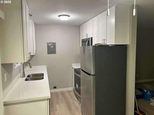 1715 S FRANKLIN St, Seaside, OR 97138