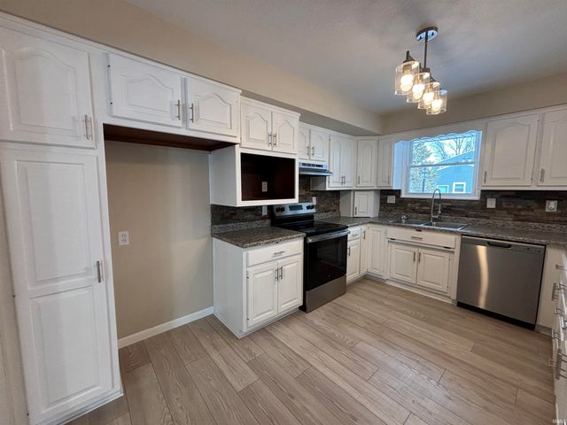 3604 Burrwood Terrace, Fort Wayne, IN 46815