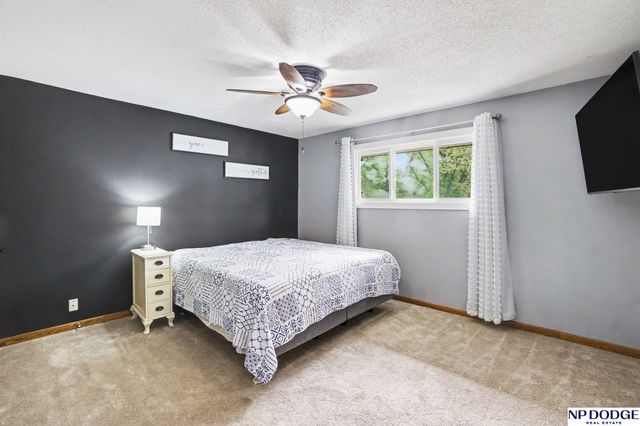 1821 Sherwood Cove, Fremont, NE 68025