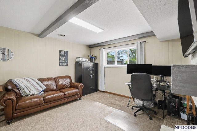 1821 Sherwood Cove, Fremont, NE 68025