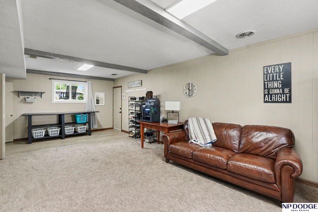 1821 Sherwood Cove, Fremont, NE 68025