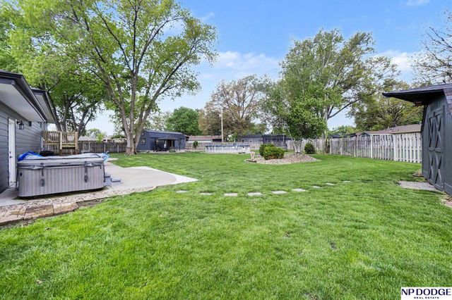 1821 Sherwood Cove, Fremont, NE 68025
