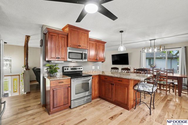 1821 Sherwood Cove, Fremont, NE 68025