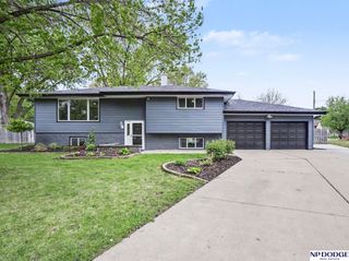 1821 Sherwood Cove, Fremont, NE 68025