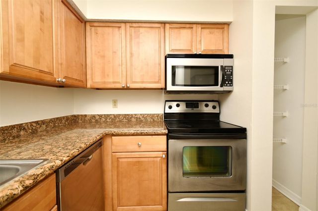 216 AFTON SQUARE 206, Altamonte Springs, FL 32714