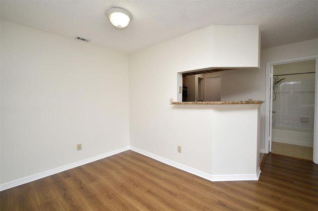 216 AFTON SQUARE 206, Altamonte Springs, FL 32714