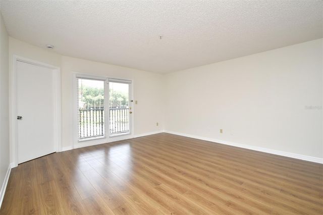 216 AFTON SQUARE 206, Altamonte Springs, FL 32714