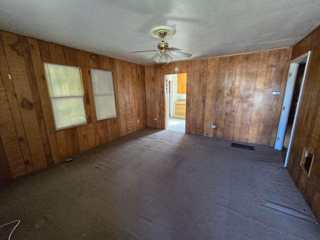 1006 Nassau, Plainview, TX 79072