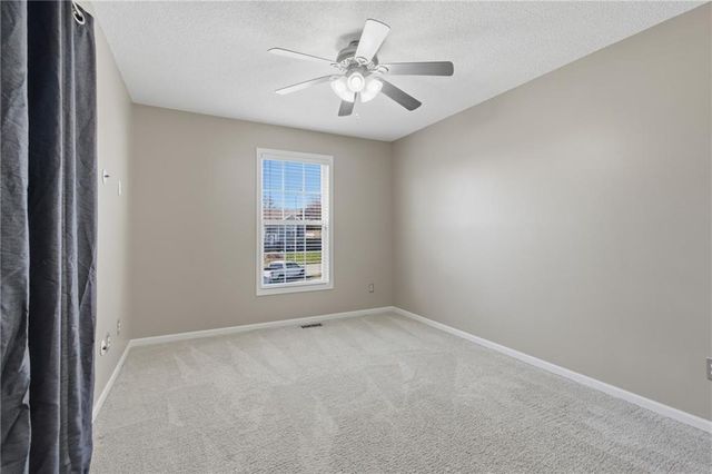 1324 NE 105th Terrace, Kansas City, MO 64155