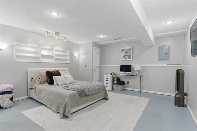 1324 NE 105th Terrace, Kansas City, MO 64155