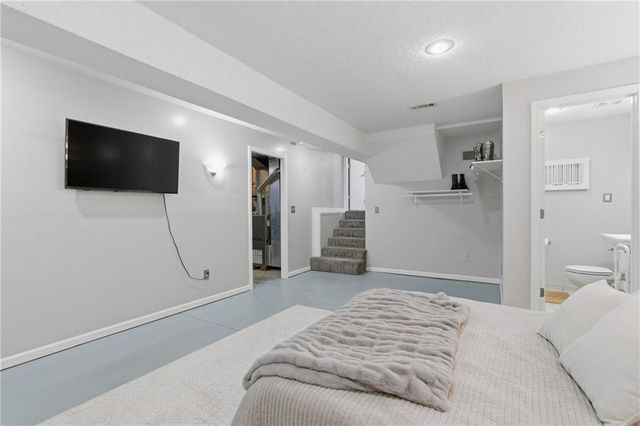 1324 NE 105th Terrace, Kansas City, MO 64155