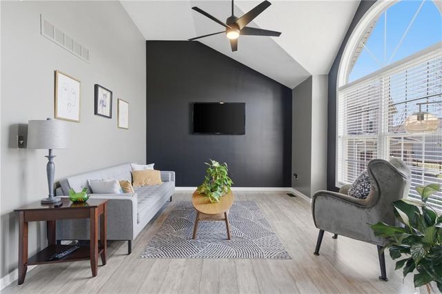 1324 NE 105th Terrace, Kansas City, MO 64155