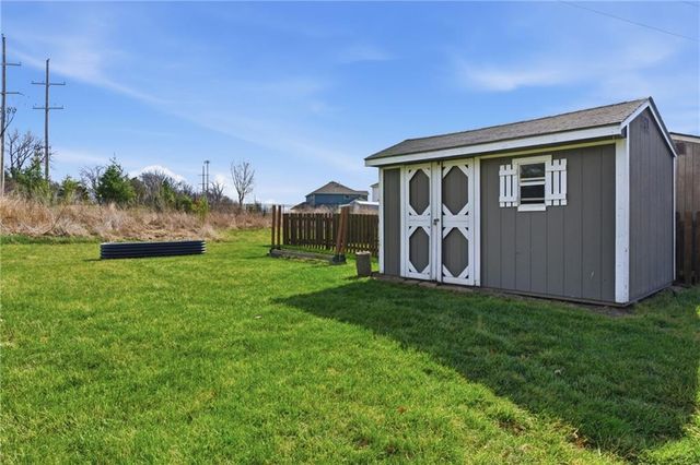 1324 NE 105th Terrace, Kansas City, MO 64155