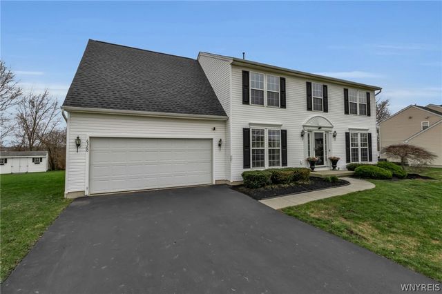 6360 Green Valley Lane, Lockport Town, NY 14094