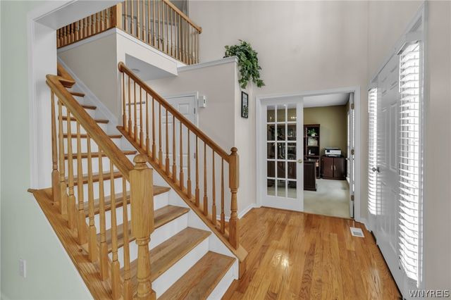 6360 Green Valley Lane, Lockport Town, NY 14094