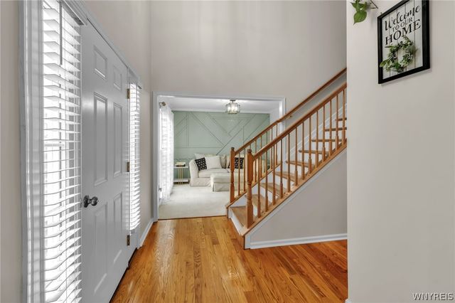 6360 Green Valley Lane, Lockport Town, NY 14094